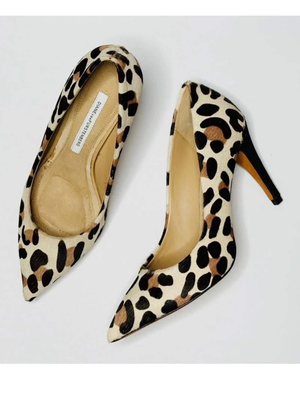 Diane Von Furstenberg: Sexy Leopard Print Pointed Toe Pumps - GREAT DEAL